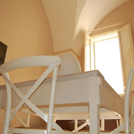 דירות לצ'ה A Casa Di Francesca מראה חיצוני תמונה
