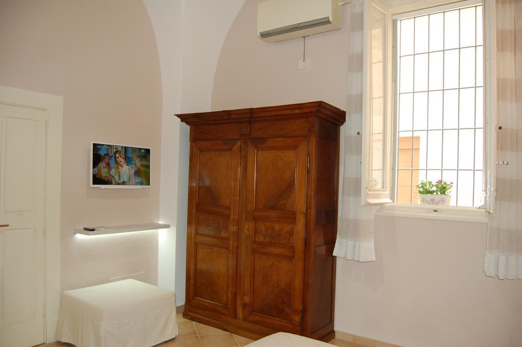 דירות לצ'ה A Casa Di Francesca מראה חיצוני תמונה