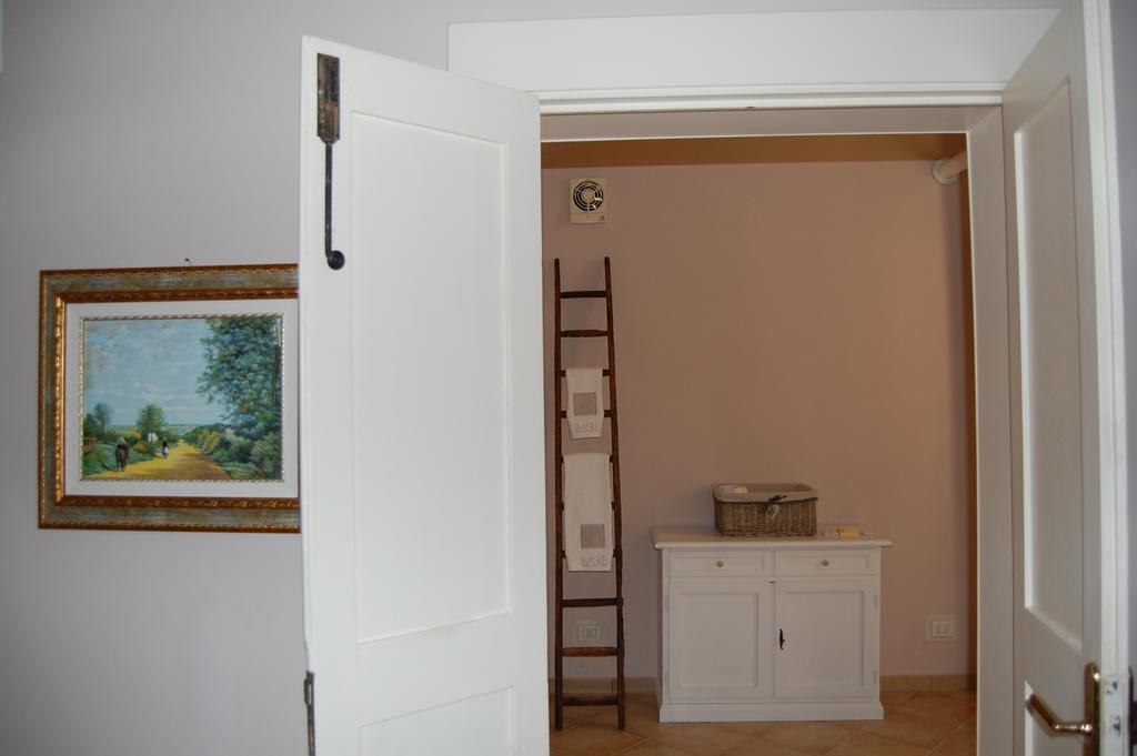 דירות לצ'ה A Casa Di Francesca מראה חיצוני תמונה