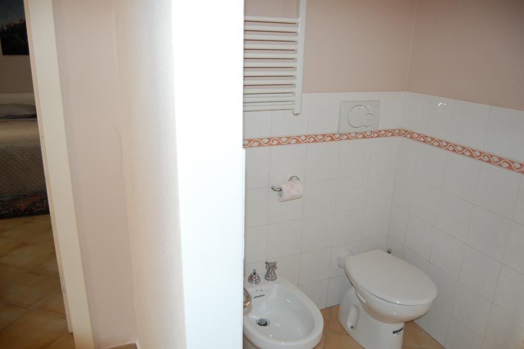 דירות לצ'ה A Casa Di Francesca מראה חיצוני תמונה
